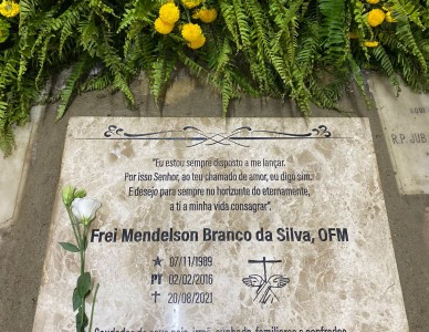 Corpo de Frei Mendelson Branco da Silva é exumado e transladado para o Convento de Olinda