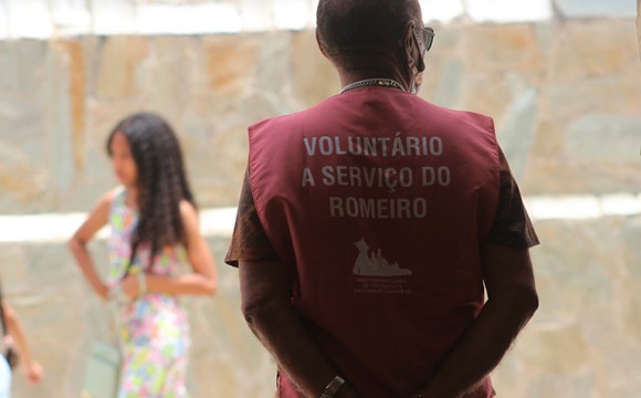 Francisco: o mundo precisa de voluntários comprometidos com o bem comum