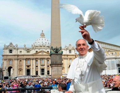 Francisco: por meus dez anos como Papa, quero a paz como presente