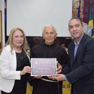 Frei Anésio Gomes recebe Moção de Congratulação em Lagoa Seca/PB